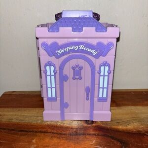 Vtg ariel castle Polly pocket play set